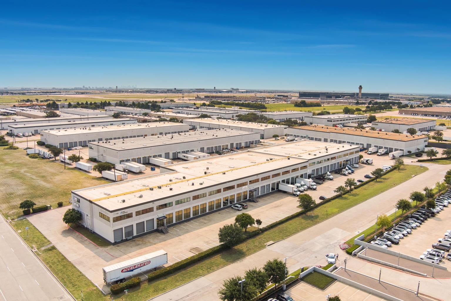 4,750 SF Industrial Space in Grapevine, TX Photo